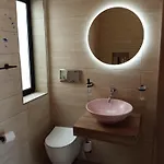 Pink Fairy Paradise Penthouse, 10mins From The