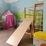 アパート Pink Fairy Paradise Penthouse, 10mins From The メーリッハ